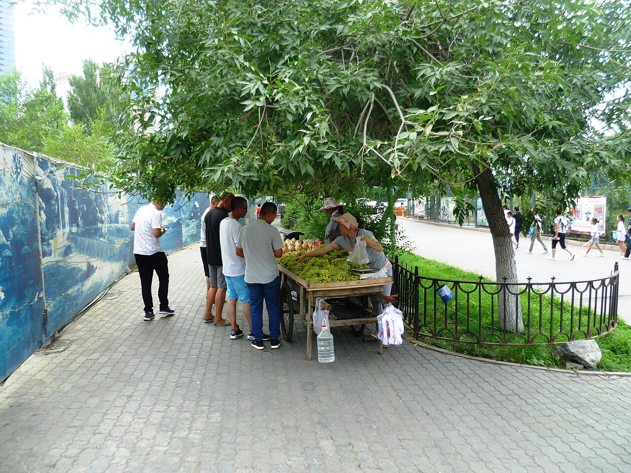 Уличные торговцы в Урумчи