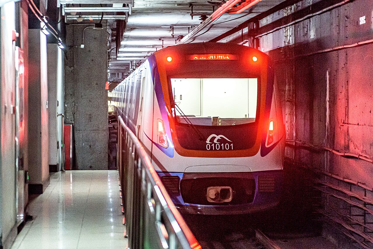 Транспорт в Урумчи: метро, автобусы, такси и выезды к Тяньчи и в Турфан